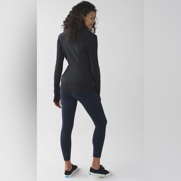Lululemon Bhakti Yoga Jacket define style - Picture 2 of 14